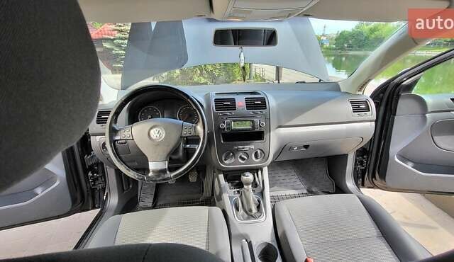 Чорний Фольксваген Гольф, об'ємом двигуна 1.6 л та пробігом 199 тис. км за 6100 $, фото 31 на Automoto.ua