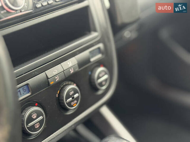 Черный Фольксваген Гольф, объемом двигателя 1.4 л и пробегом 252 тыс. км за 6700 $, фото 37 на Automoto.ua