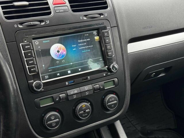 Чорний Фольксваген Гольф, об'ємом двигуна 1.4 л та пробігом 254 тис. км за 6990 $, фото 14 на Automoto.ua