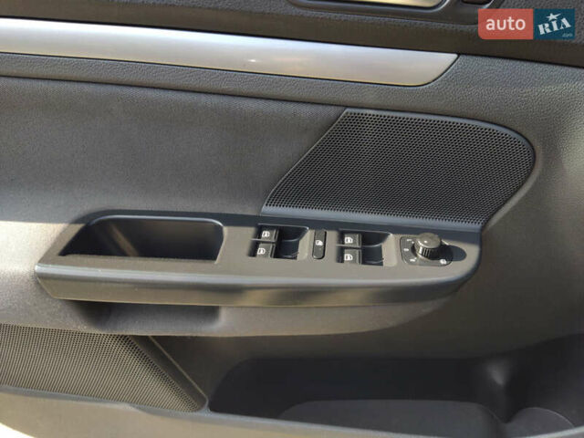 Фольксваген Гольф 2008 у Вінниці на Automoto.ua Чорний Фольксваген Гольф, об'ємом двигуна 1.39 л та пробігом 220 тис. км за 4950 $, фото 8 на Automoto.ua