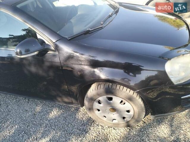 Черный Фольксваген Гольф, объемом двигателя 1.9 л и пробегом 300 тыс. км за 6200 $, фото 6 на Automoto.ua