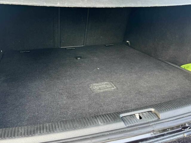 Черный Фольксваген Гольф, объемом двигателя 1.6 л и пробегом 262 тыс. км за 5300 $, фото 23 на Automoto.ua