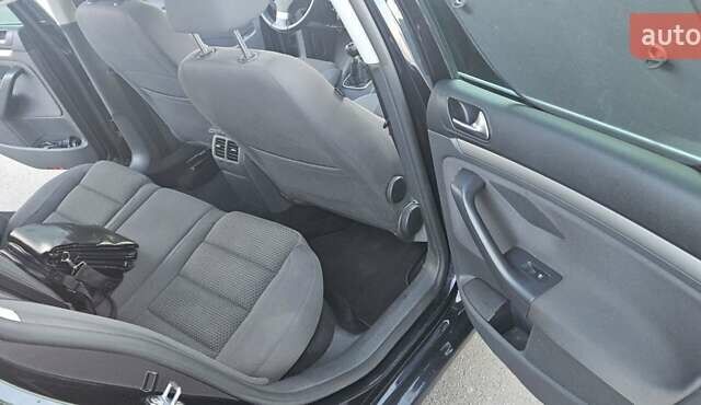 Черный Фольксваген Гольф, объемом двигателя 1.39 л и пробегом 201 тыс. км за 4700 $, фото 11 на Automoto.ua