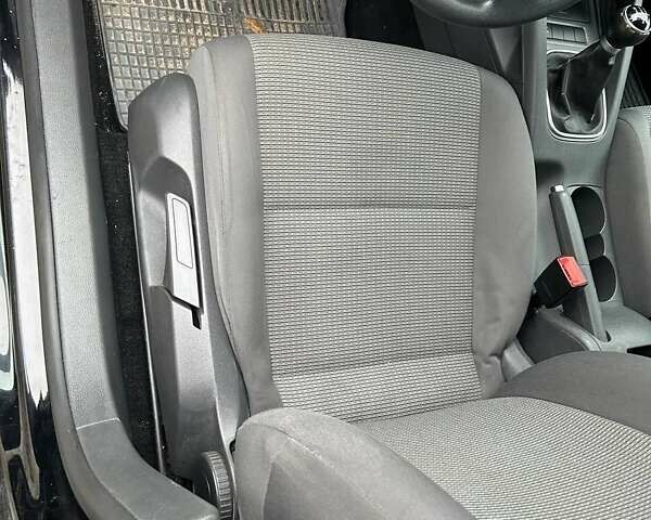 Чорний Фольксваген Гольф, об'ємом двигуна 1.6 л та пробігом 204 тис. км за 5500 $, фото 7 на Automoto.ua