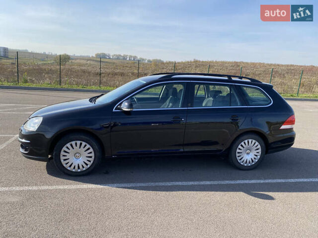 Черный Фольксваген Гольф, объемом двигателя 1.9 л и пробегом 301 тыс. км за 6600 $, фото 1 на Automoto.ua