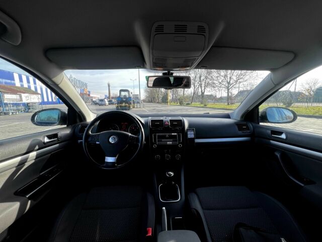 Черный Фольксваген Гольф, объемом двигателя 1.4 л и пробегом 248 тыс. км за 6500 $, фото 18 на Automoto.ua