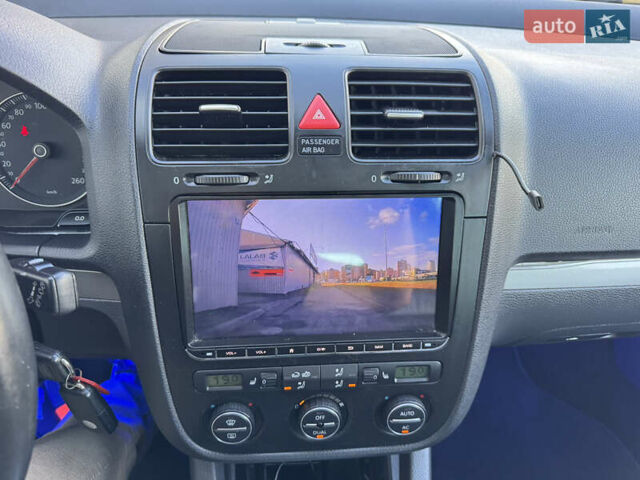 Чорний Фольксваген Гольф, об'ємом двигуна 1.4 л та пробігом 190 тис. км за 7950 $, фото 33 на Automoto.ua