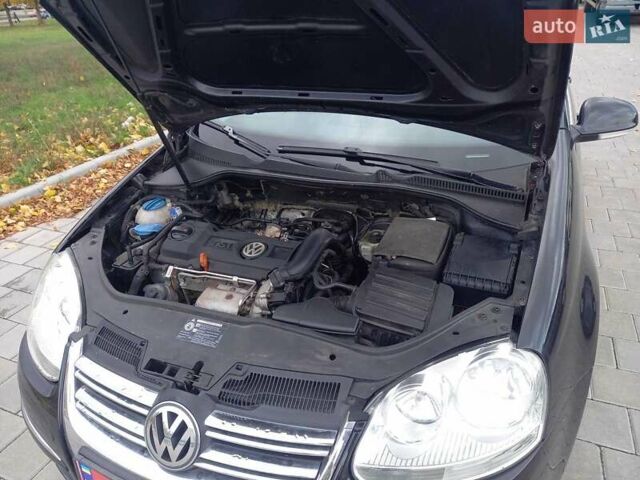 Чорний Фольксваген Гольф, об'ємом двигуна 1.4 л та пробігом 226 тис. км за 5500 $, фото 31 на Automoto.ua