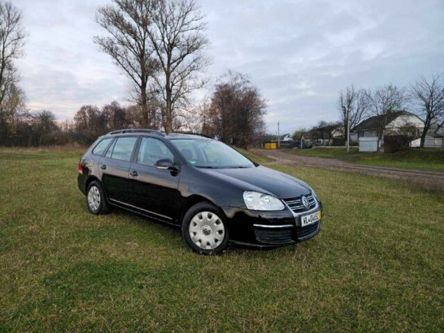 Черный Фольксваген Гольф, объемом двигателя 1.6 л и пробегом 212 тыс. км за 5800 $, фото 12 на Automoto.ua