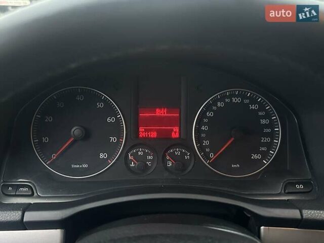 Чорний Фольксваген Гольф, об'ємом двигуна 1.4 л та пробігом 240 тис. км за 5300 $, фото 26 на Automoto.ua