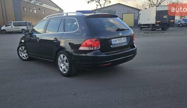 Черный Фольксваген Гольф, объемом двигателя 1.39 л и пробегом 201 тыс. км за 4700 $, фото 7 на Automoto.ua
