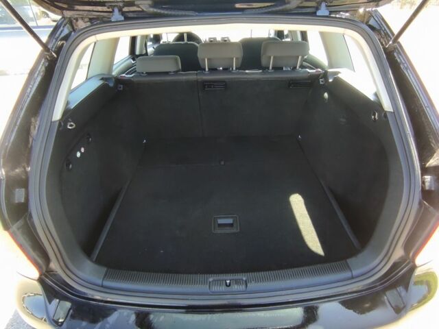 Черный Фольксваген Гольф, объемом двигателя 0 л и пробегом 220 тыс. км за 6600 $, фото 5 на Automoto.ua