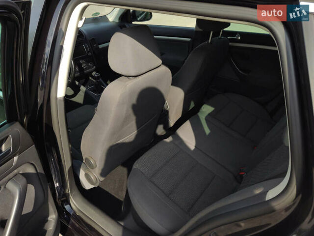 Фольксваген Гольф 2008 у Вінниці на Automoto.ua Чорний Фольксваген Гольф, об'ємом двигуна 1.39 л та пробігом 220 тис. км за 4950 $, фото 23 на Automoto.ua