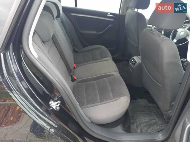 Чорний Фольксваген Гольф, об'ємом двигуна 1.4 л та пробігом 226 тис. км за 5500 $, фото 15 на Automoto.ua