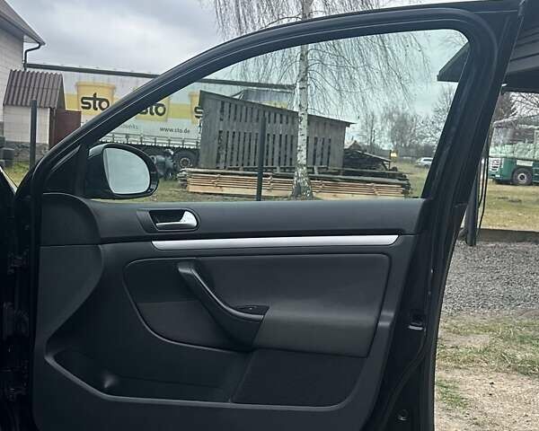 Чорний Фольксваген Гольф, об'ємом двигуна 1.4 л та пробігом 240 тис. км за 5300 $, фото 33 на Automoto.ua