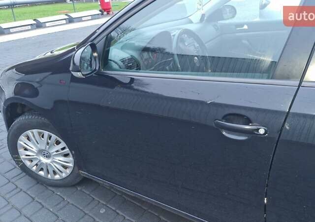 Черный Фольксваген Гольф, объемом двигателя 1.6 л и пробегом 299 тыс. км за 5200 $, фото 2 на Automoto.ua