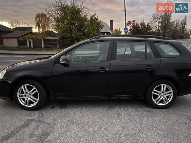 Черный Фольксваген Гольф, объемом двигателя 1.6 л и пробегом 260 тыс. км за 6450 $, фото 7 на Automoto.ua