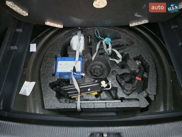 Чорний Фольксваген Гольф, об'ємом двигуна 1.6 л та пробігом 240 тис. км за 5800 $, фото 17 на Automoto.ua