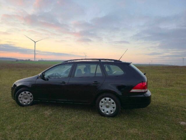 Черный Фольксваген Гольф, объемом двигателя 1.6 л и пробегом 212 тыс. км за 5800 $, фото 10 на Automoto.ua