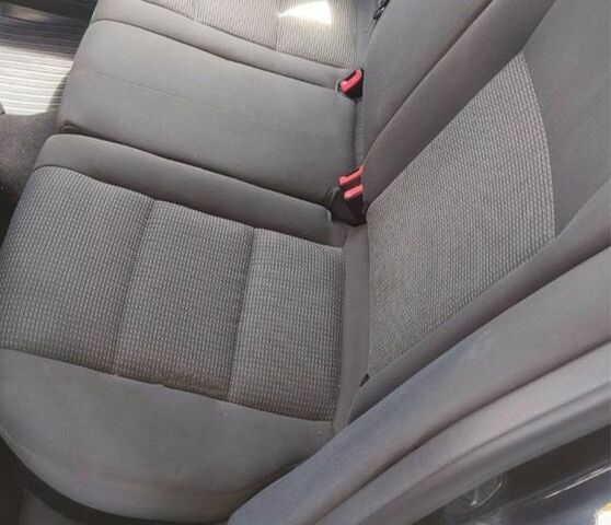 Черный Фольксваген Гольф, объемом двигателя 1.9 л и пробегом 302 тыс. км за 6200 $, фото 4 на Automoto.ua