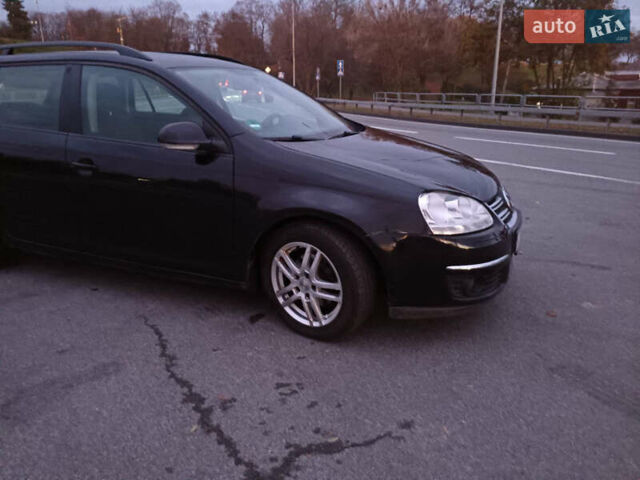Черный Фольксваген Гольф, объемом двигателя 1.6 л и пробегом 260 тыс. км за 6450 $, фото 19 на Automoto.ua