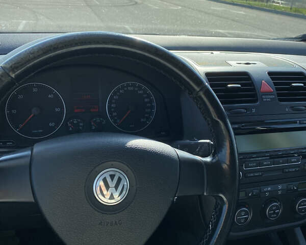 Черный Фольксваген Гольф, объемом двигателя 1.9 л и пробегом 301 тыс. км за 6600 $, фото 9 на Automoto.ua