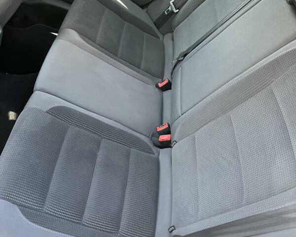 Черный Фольксваген Гольф, объемом двигателя 1.4 л и пробегом 271 тыс. км за 5850 $, фото 17 на Automoto.ua