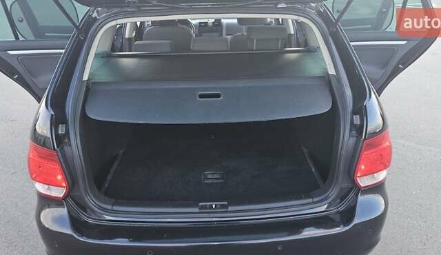 Черный Фольксваген Гольф, объемом двигателя 1.39 л и пробегом 201 тыс. км за 4700 $, фото 12 на Automoto.ua