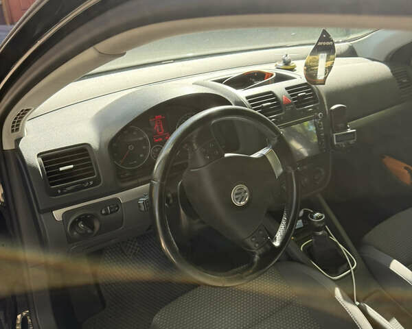 Фольксваген Гольф 2008 в Александрие на Automoto.ua Черный Фольксваген Гольф, объемом двигателя 1.4 л и пробегом 138 тыс. км за 6500 $, фото 4 на Automoto.ua
