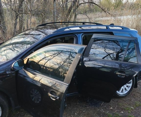 Черный Фольксваген Гольф, объемом двигателя 1.9 л и пробегом 235 тыс. км за 5200 $, фото 11 на Automoto.ua