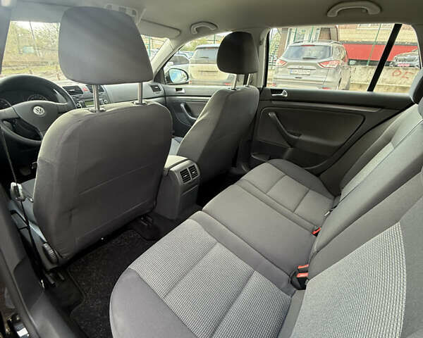 Чорний Фольксваген Гольф, об'ємом двигуна 1.6 л та пробігом 187 тис. км за 7200 $, фото 11 на Automoto.ua