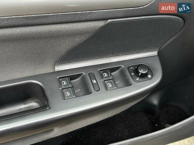 Чорний Фольксваген Гольф, об'ємом двигуна 1.4 л та пробігом 254 тис. км за 6990 $, фото 11 на Automoto.ua