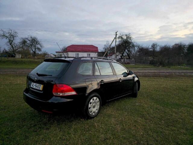 Черный Фольксваген Гольф, объемом двигателя 1.6 л и пробегом 212 тыс. км за 5800 $, фото 5 на Automoto.ua