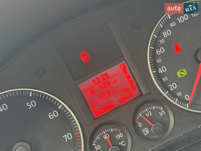 Черный Фольксваген Гольф, объемом двигателя 1.4 л и пробегом 252 тыс. км за 6700 $, фото 36 на Automoto.ua