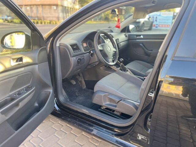 Черный Фольксваген Гольф, объемом двигателя 1.9 л и пробегом 349 тыс. км за 2750 $, фото 3 на Automoto.ua