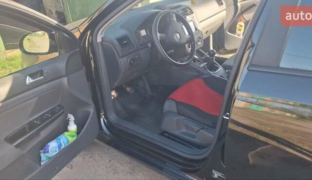 Чорний Фольксваген Гольф, об'ємом двигуна 1.6 л та пробігом 184 тис. км за 6700 $, фото 1 на Automoto.ua