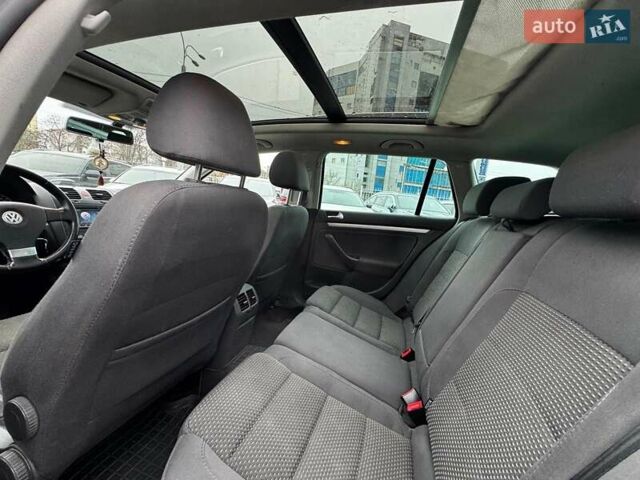 Чорний Фольксваген Гольф, об'ємом двигуна 1.4 л та пробігом 254 тис. км за 6990 $, фото 18 на Automoto.ua