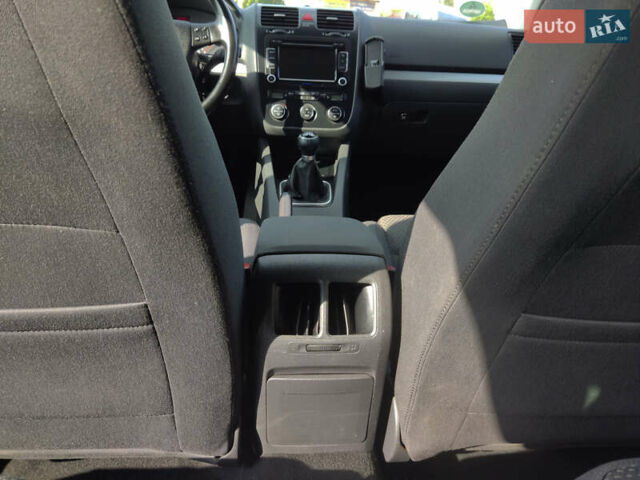 Фольксваген Гольф 2008 у Вінниці на Automoto.ua Чорний Фольксваген Гольф, об'ємом двигуна 1.39 л та пробігом 220 тис. км за 4950 $, фото 16 на Automoto.ua