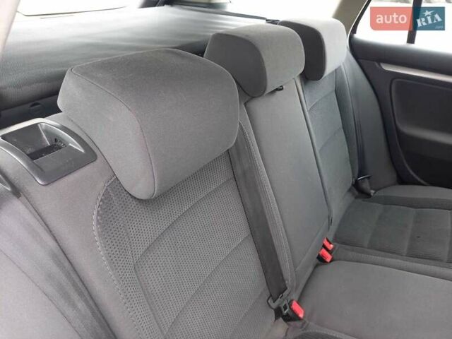 Чорний Фольксваген Гольф, об'ємом двигуна 1.4 л та пробігом 226 тис. км за 5500 $, фото 16 на Automoto.ua