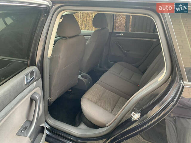 Черный Фольксваген Гольф, объемом двигателя 1.4 л и пробегом 253 тыс. км за 5500 $, фото 10 на Automoto.ua