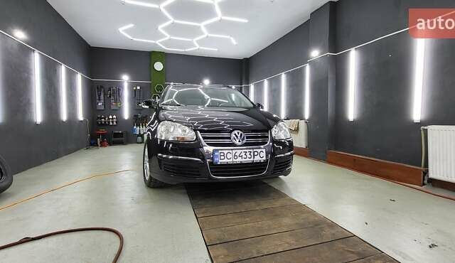 Чорний Фольксваген Гольф, об'ємом двигуна 1.6 л та пробігом 199 тис. км за 6100 $, фото 1 на Automoto.ua