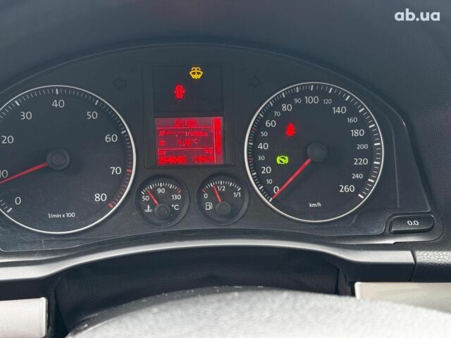 Черный Фольксваген Гольф, объемом двигателя 1.4 л и пробегом 254 тыс. км за 6990 $, фото 15 на Automoto.ua