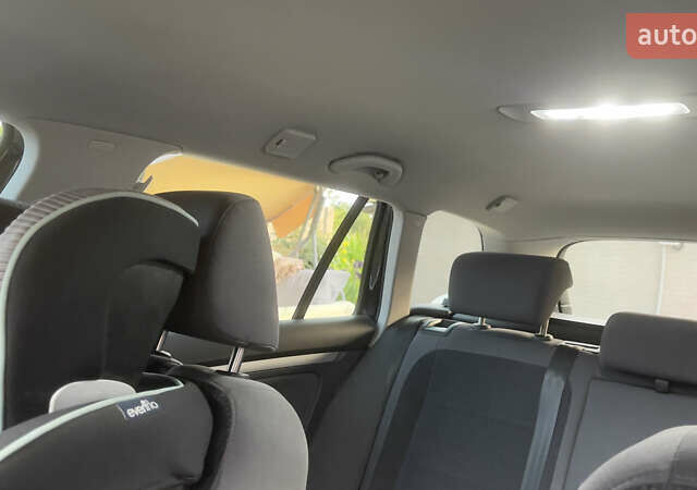 Чорний Фольксваген Гольф, об'ємом двигуна 1.6 л та пробігом 215 тис. км за 7500 $, фото 1 на Automoto.ua