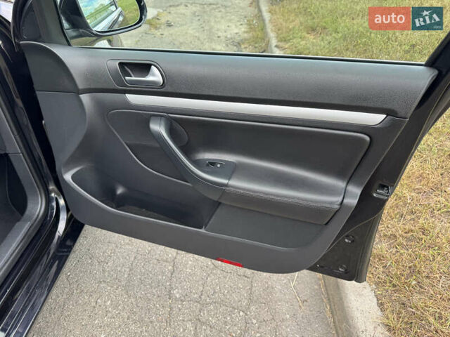 Чорний Фольксваген Гольф, об'ємом двигуна 1.4 л та пробігом 190 тис. км за 7950 $, фото 36 на Automoto.ua