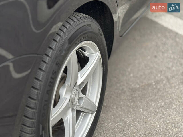 Черный Фольксваген Гольф, объемом двигателя 1.4 л и пробегом 252 тыс. км за 6700 $, фото 19 на Automoto.ua