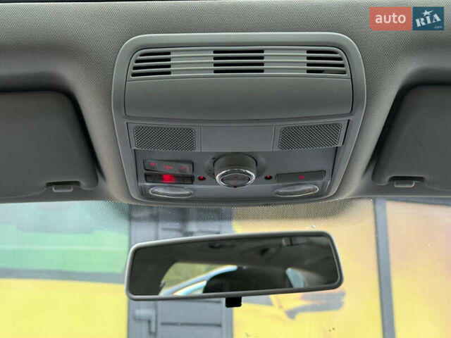 Черный Фольксваген Гольф, объемом двигателя 1.4 л и пробегом 321 тыс. км за 4800 $, фото 45 на Automoto.ua