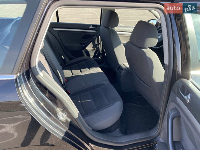 Черный Фольксваген Гольф, объемом двигателя 1.9 л и пробегом 301 тыс. км за 6600 $, фото 11 на Automoto.ua