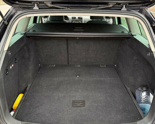 Черный Фольксваген Гольф, объемом двигателя 1.6 л и пробегом 274 тыс. км за 5900 $, фото 15 на Automoto.ua