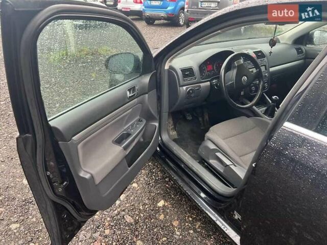 Черный Фольксваген Гольф, объемом двигателя 1.39 л и пробегом 202 тыс. км за 6500 $, фото 6 на Automoto.ua