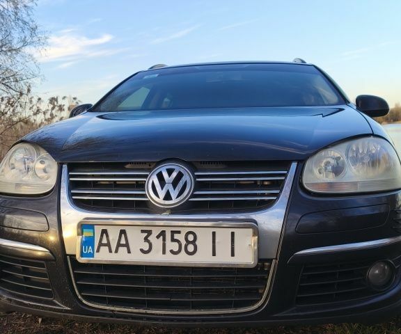 Черный Фольксваген Гольф, объемом двигателя 1.9 л и пробегом 235 тыс. км за 5200 $, фото 2 на Automoto.ua